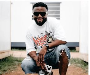 Tom London – C Ft. Soweto’s Finest Ladies, Nkosi King & Hola Dj Bash
